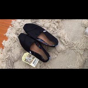 Black toms womens 6.5 BRAND NEW